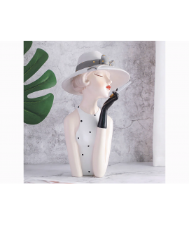 SCULTURA IN POLIRESINA STEVIA DOLLS CM 31 H